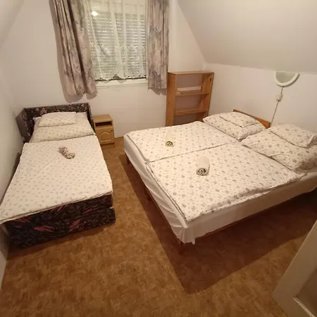 Appartement Hattyu Vendeghaz *